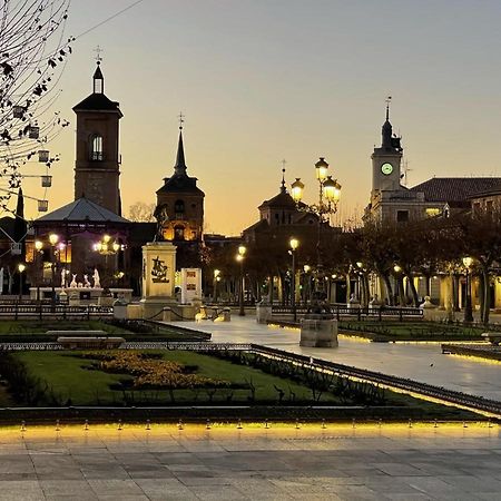 Sonar En La Plaza Cervantes 2 Алькала-де-Энарес Экстерьер фото