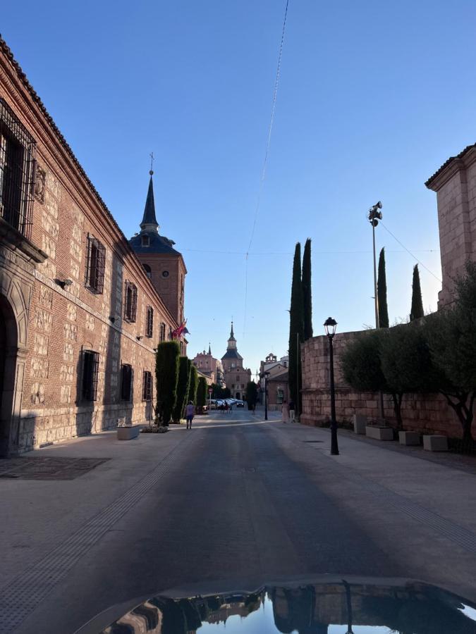 Sonar En La Plaza Cervantes 2 Алькала-де-Энарес Экстерьер фото