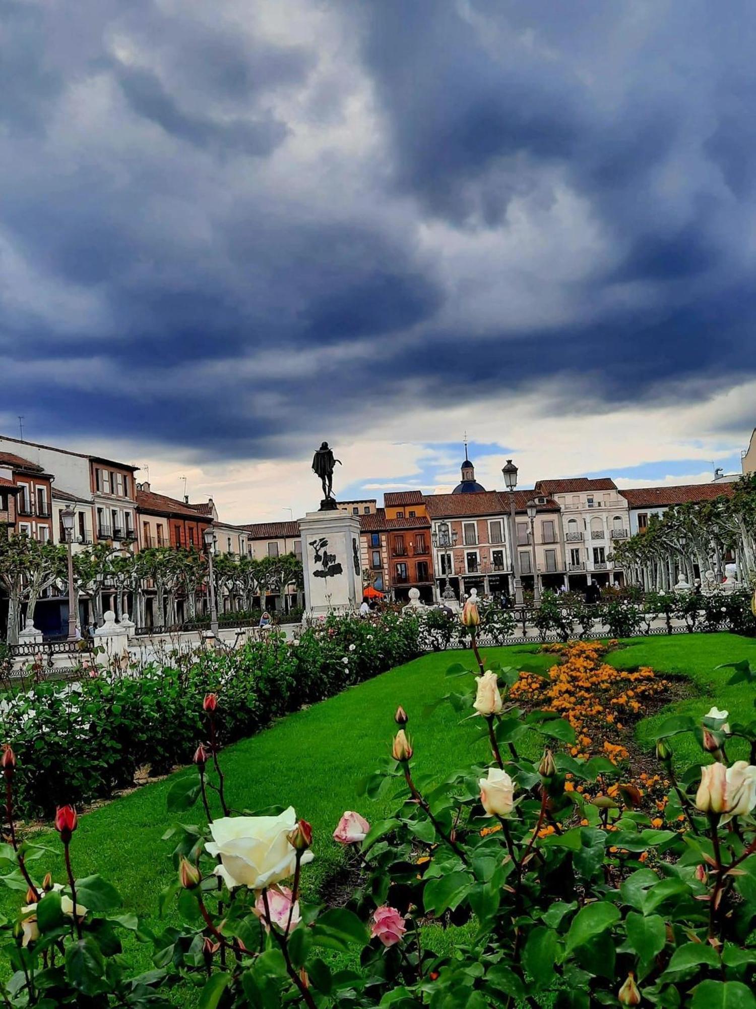 Sonar En La Plaza Cervantes 2 Алькала-де-Энарес Экстерьер фото